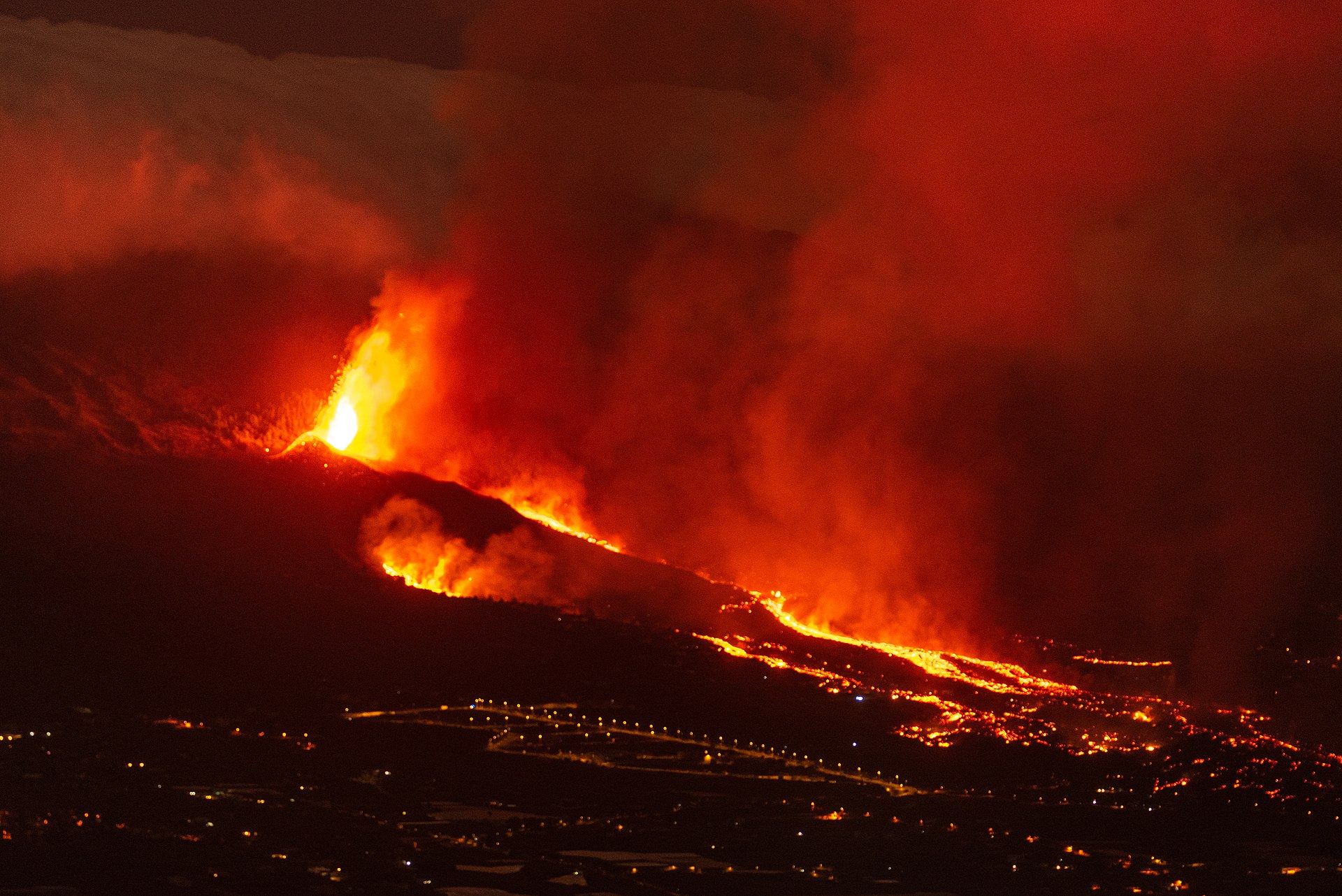 Erupcja wulkanu Cumbre Vieja na wyspie La Palma