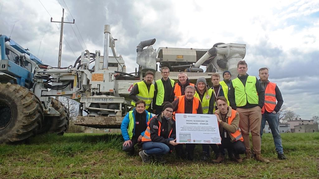 Wizytacja pracowników Oddziału Górnośląskiego PIG-PIB na profilu sejsmicznym 2D Sosnowiec – Starcza w dniu 27.04.2022 (fot. M. Żaba).