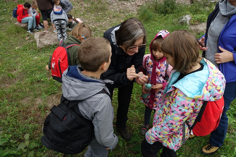 Lekcja geologii na żywo w kamieniołomie Doły Opacie