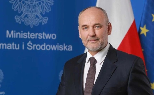 Piotr Dziadzio - podsekretarz stanu w Ministerstwie Klimatu i Środowiska, Główny Geolog Kraju, Pełnomocnik Rządu ds. Polityki Surowcowej Państwa, doktor w dyscyplinie nauk o Ziemi i środowisku w zakresie geologii