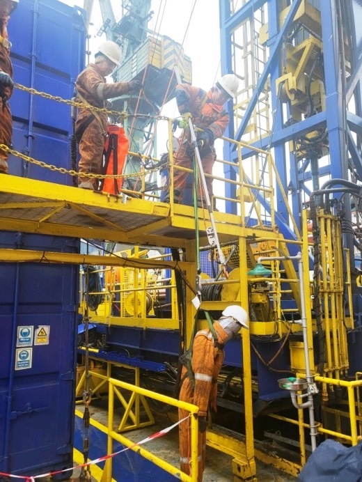 experts crew of the research vessel