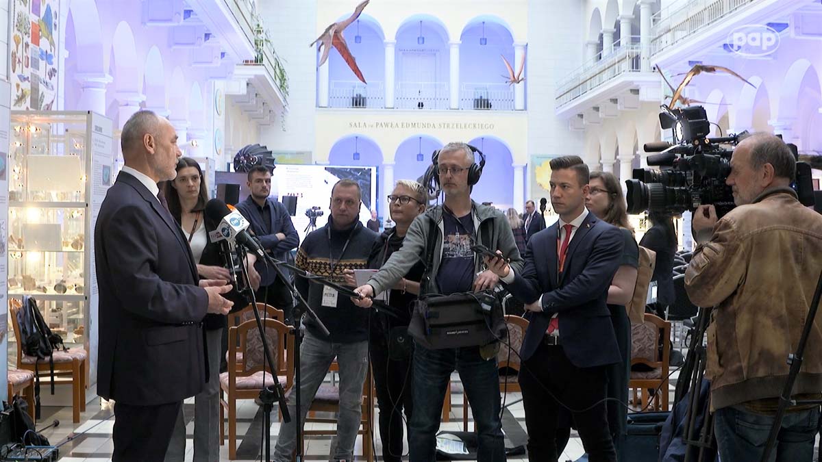 Fot. 7. Podczas konferencji odbył się także briefing prasowy Ministra Piotra Dziadzio.