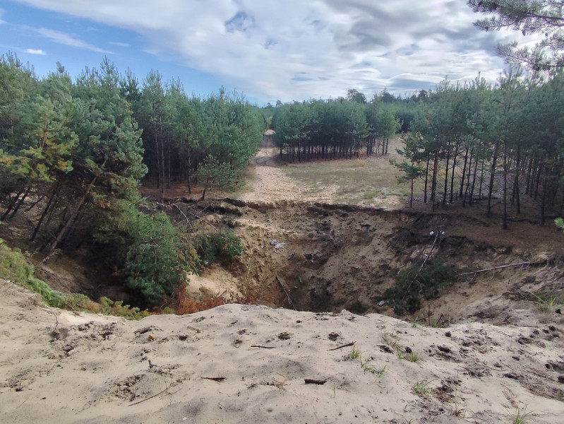 dron zapadlisko12 small