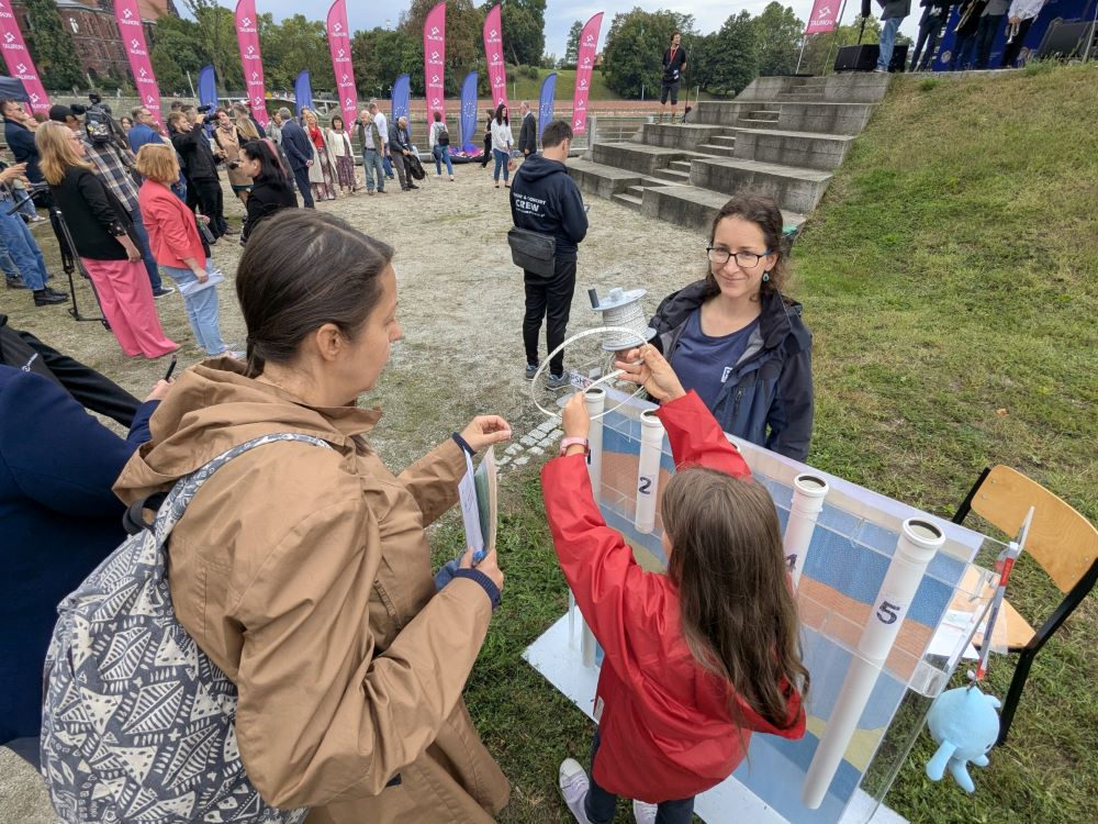Stoisko edukacyjne PIG-PIB podczas Dolnośląskiego Festiwalu Nauki