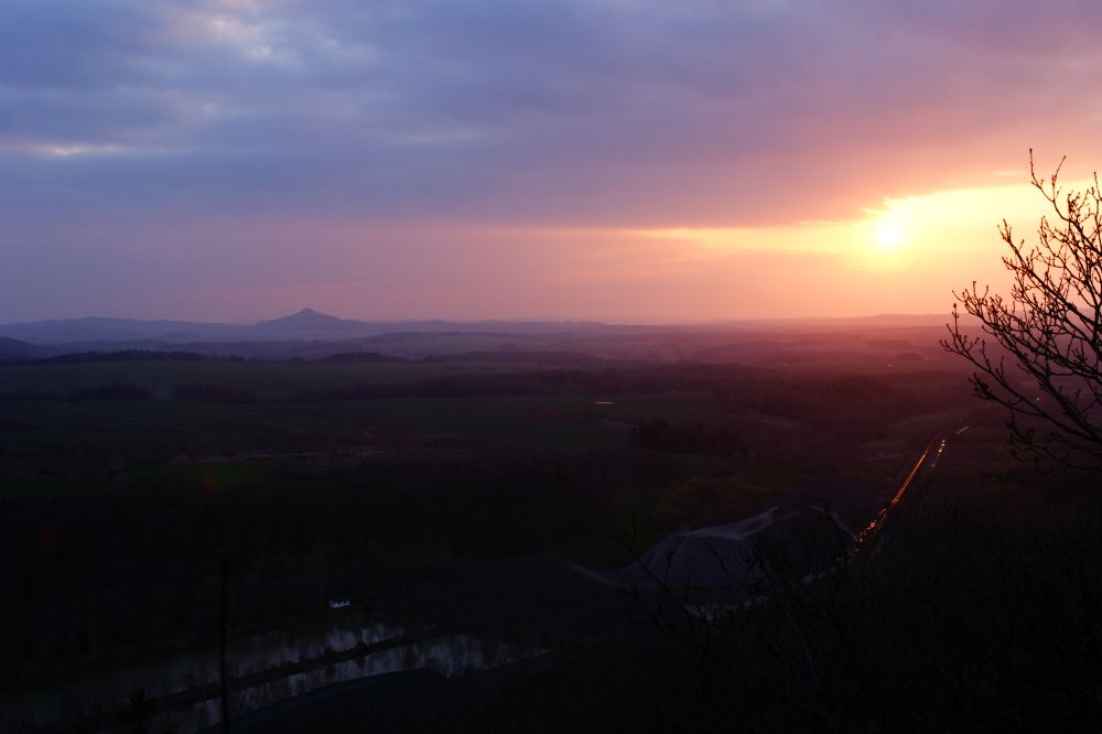 zachód słońca nad górami