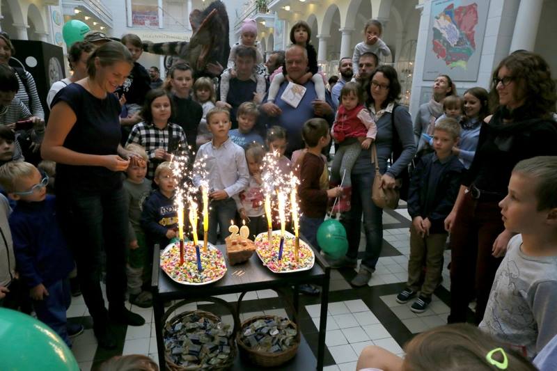 Kulminacyjny moment uroczystości - jest tort,