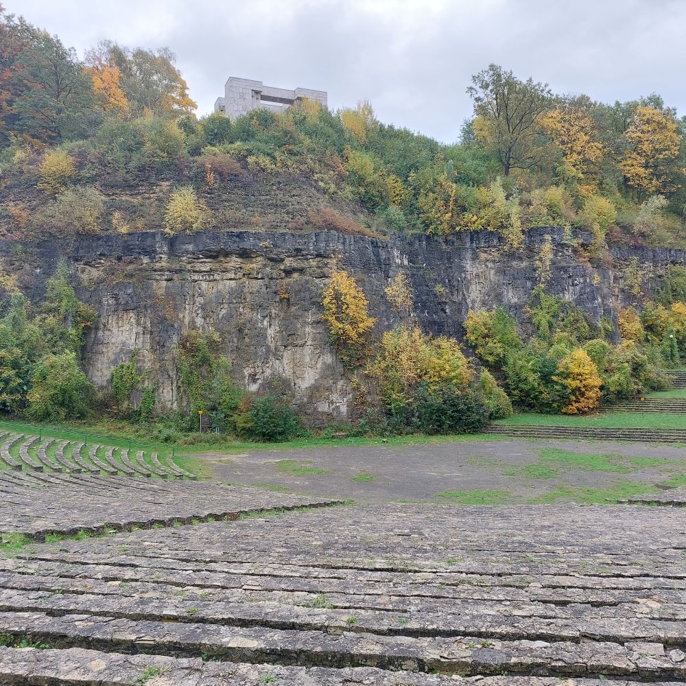 amfiteatr w kamieniołomie