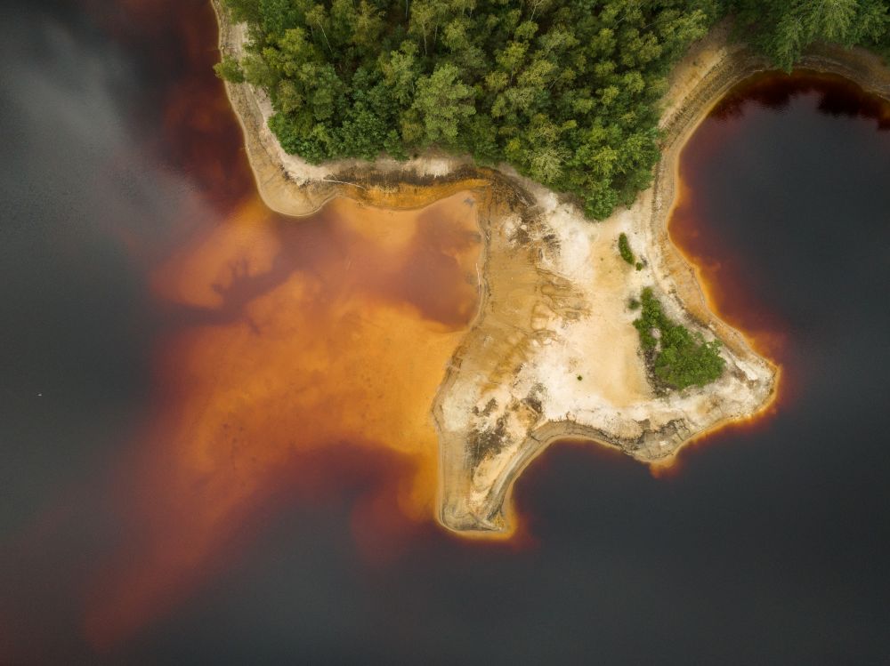 zbiornik wodny widziany z lotu ptaka