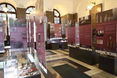 Wystawa 100 lat Państwowego Instytutu Geologicznego