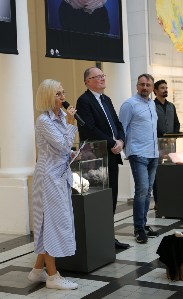 Otwarcie wystawy - dr Magdalena Sidorczuk, kierownik Muzeum Geologicznego PIG-PIB