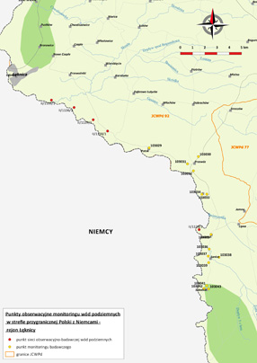 Mapa z lokalizacją punktów obserwacyjnych sieci monitoringu badawczego wód podziemnych oraz sieci obserwacyjno-badawczej wód podziemnych w strefie przygranicznej Polski z Niemcami, w rejonie Łęknicy