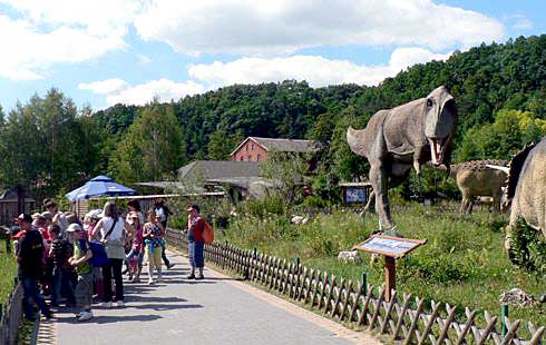 Przyciągający tysiące turystów Jurapark w Bałtowie. Fot. G. Pieńkowski