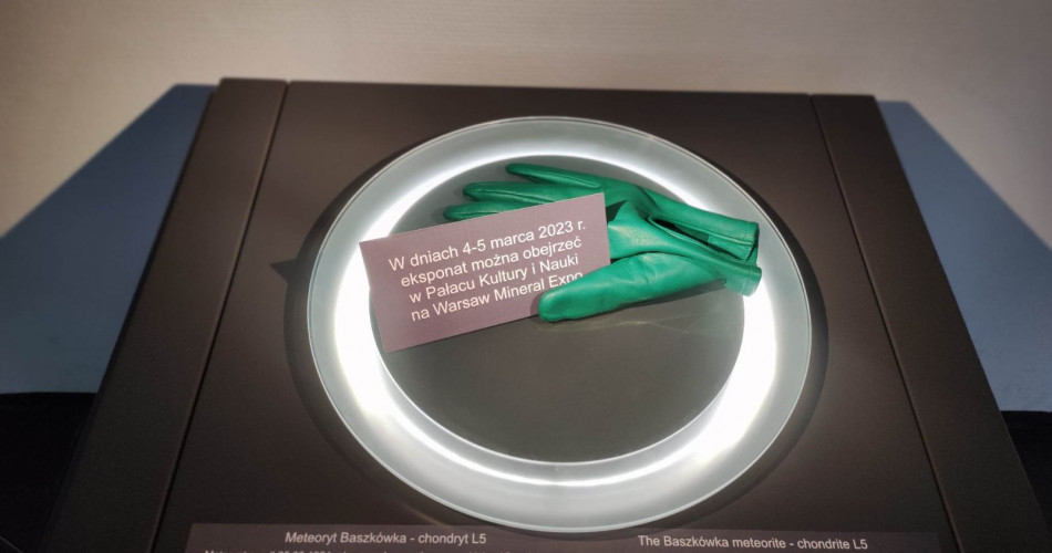 Informacja o wystawie Baszkówki podczas MineralEXPO w Muzeum Geologicznym