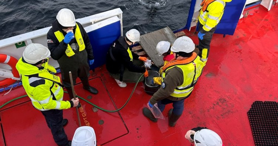 Pobieranie prób czerpakiem van Veena