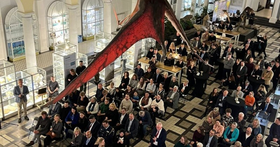 03 Pod stopami bogów