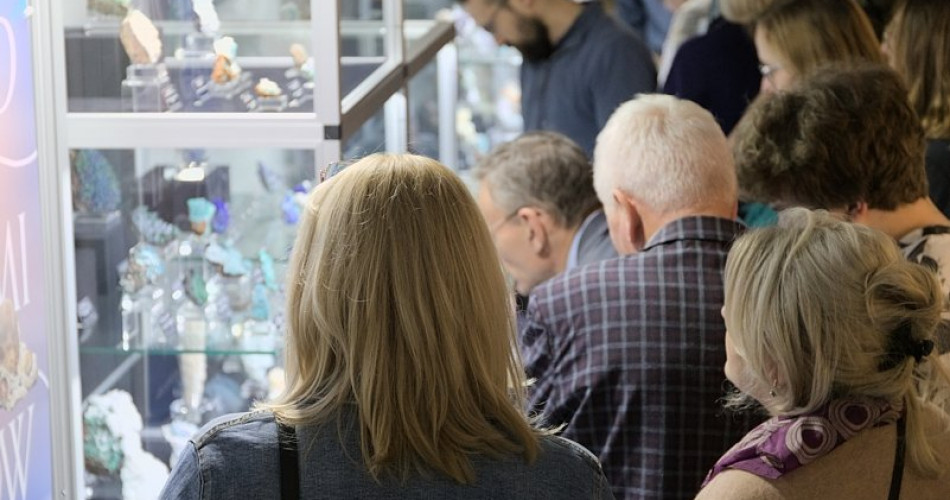 11 Pod stopami bogów