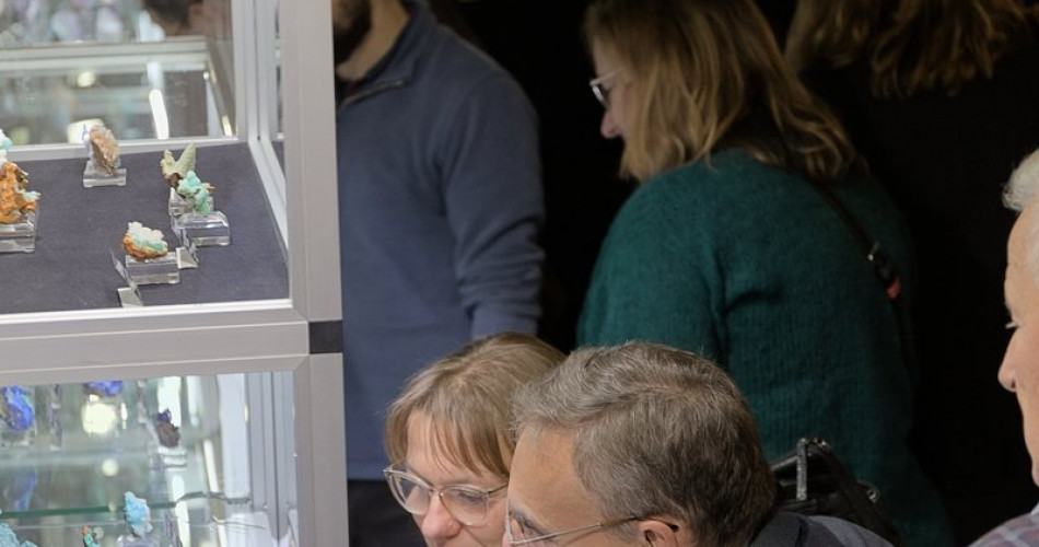 12 Pod stopami bogów