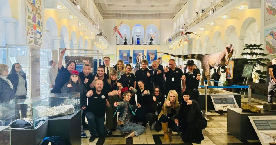 01 Organizatorzy i artyści