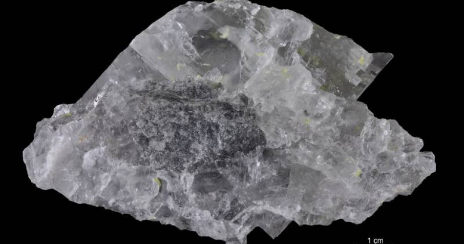 Sól kamienna z siarką