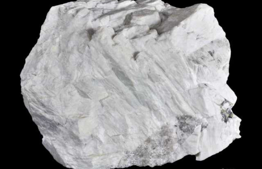 Minerał krystalizujący w układzie trójskośnym