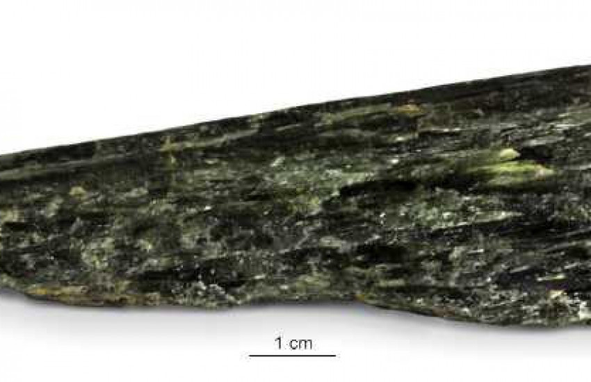 Minerał krystalizujący w układzie jednoskośnym