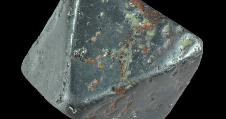 Połysk półmetaliczny – magnetyt