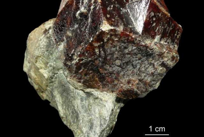 Minerał krystalizujący w układzie regularnym