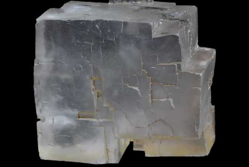 Minerał krystalizujący w układzie regularnym