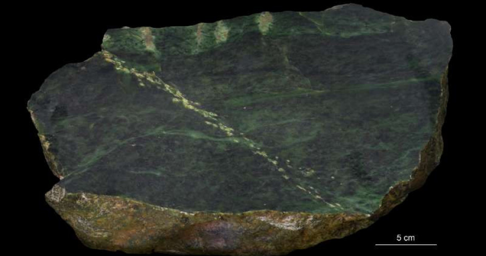 Serpentynit z nefrytem